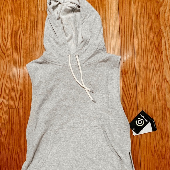 ‼️NEW‼️Champion Sleeveless hooded sweatshirt - Picture 2 of 2